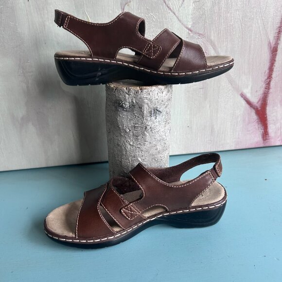 Dr. Scholl's Leather Embroidered Sandal Size 6 Low Heel Comfort Arch Support - Picture 11 of 11